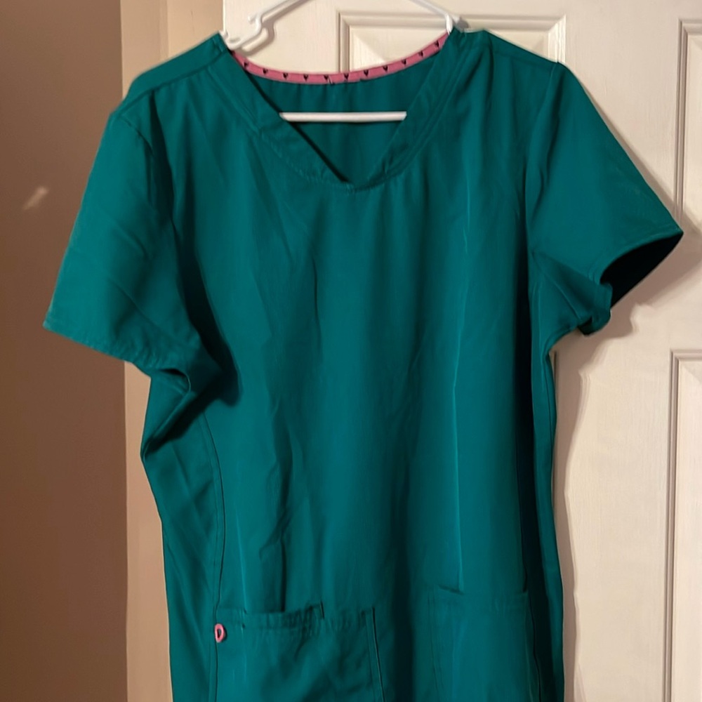 HeartSoul hunter green scrub top